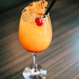 Plaza Martini Grill RestoMontreal.ca