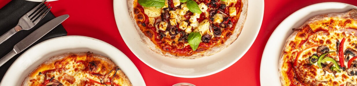Polina pizzeria Cover Image