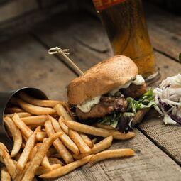 Pub du Parvis - Poutine, BBQ Restaurants in Quebec