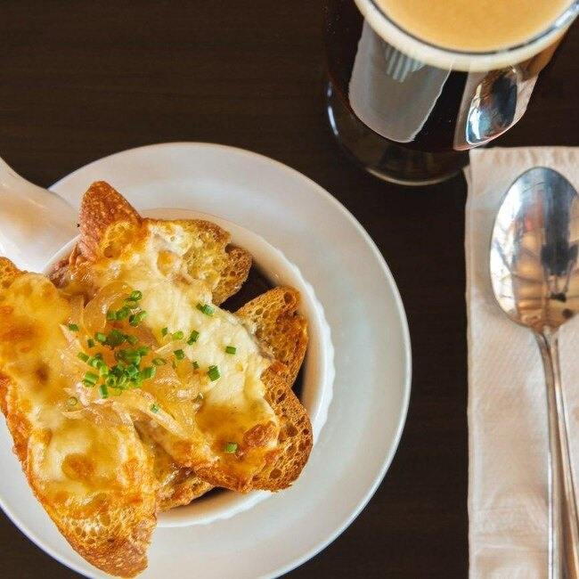Pub Le Mitan - Microbrasserie de l'Île d'Orléans - Restaurant Bistro à Île d'Orléans, Québec