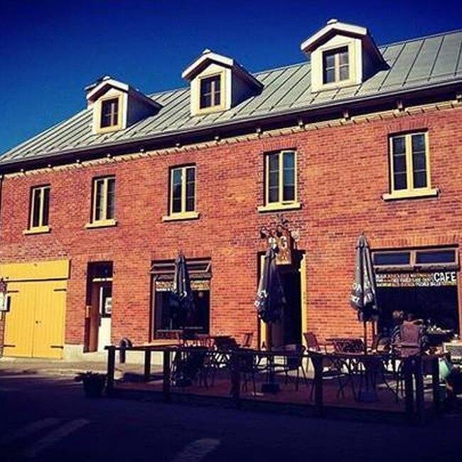 Quartier Général du Vieux La Prairie - Restaurant Café à La Prairie