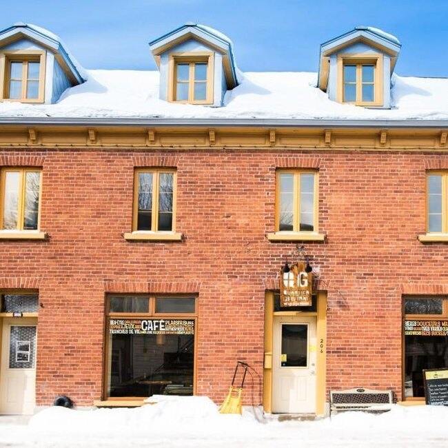 Quartier Général du Vieux La Prairie - Restaurant Café à La Prairie