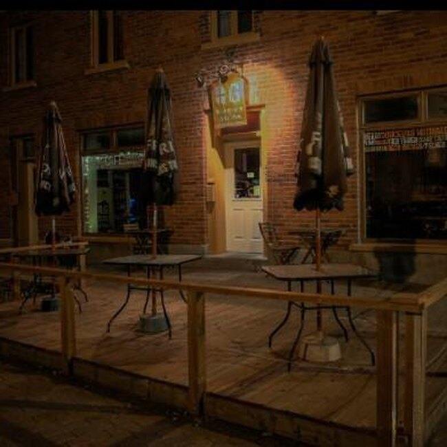 Quartier Général du Vieux La Prairie - Restaurant Café à La Prairie