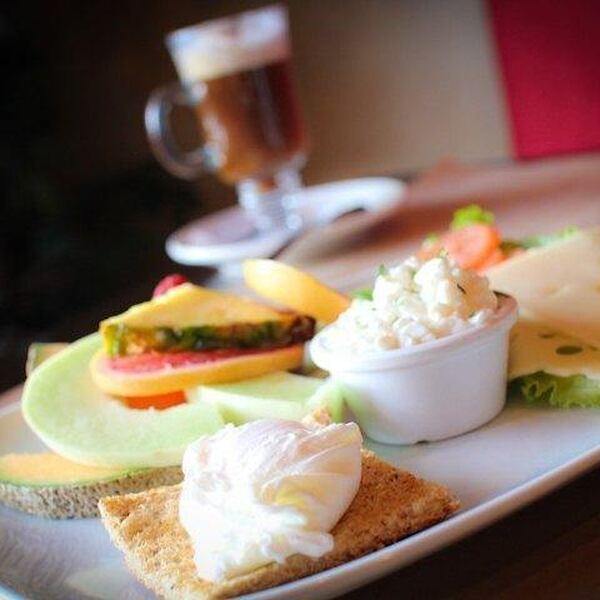 Radio Café - Restaurant Déjeuner à Côte de Beaupré