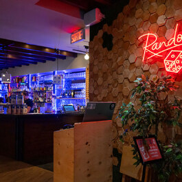 Randolph Pub Ludique DIX30 Brossard RestoMontreal.ca
