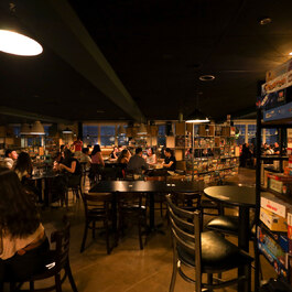 Randolph Pub Ludique Rosemont  Restaurant Réconfort