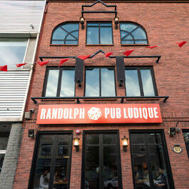 Randolph Pub Ludique Saint-Jérôme Restaurant Randolph Pub Ludique Saint-Jérôme RestoMontreal.ca