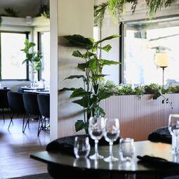Restaurant Falcon RestoMontreal.ca