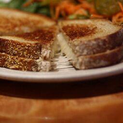 Restaurant Les Belles-Soeurs RestoMontreal.ca