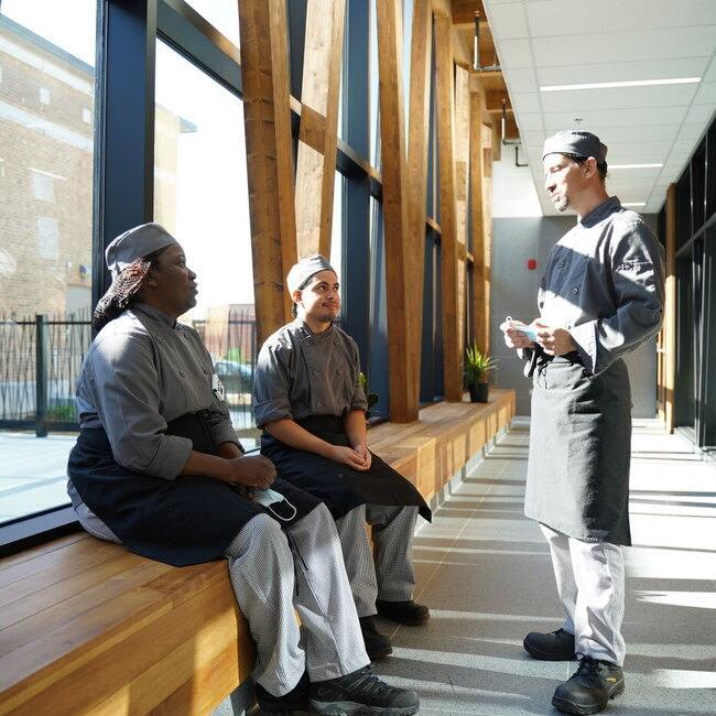 Resto École Côté-Jardin - Restaurant Internationale à Drummondville