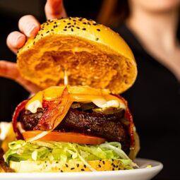 Roasters BBQ Grill & Bar RestoMontreal.ca