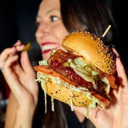 Roasters BBQ Grill & Bar RestoMontreal.ca