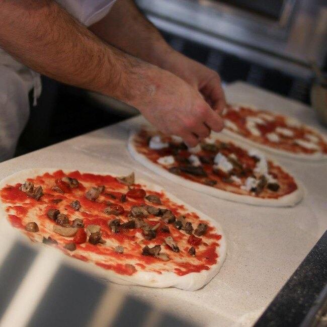 Station Pizza Moderne - Restaurant Italienne à Ahuntsic-Cartierville, Montréal