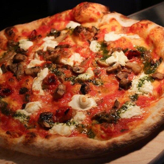 Station Pizza Moderne - Restaurant Italienne à Ahuntsic-Cartierville, Montréal
