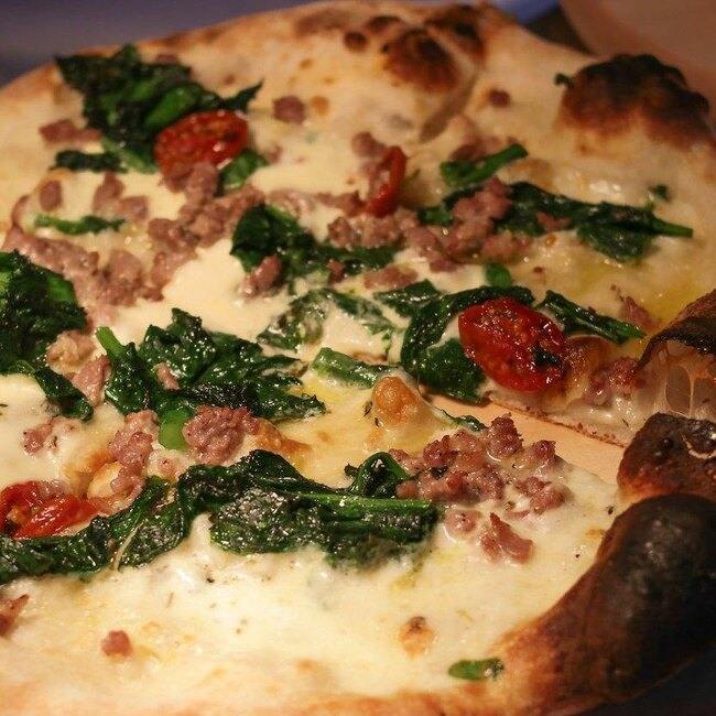 Station Pizza Moderne - Restaurant Italienne à Ahuntsic-Cartierville, Montréal