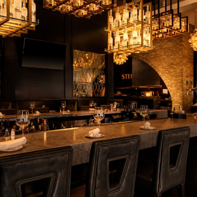 Sterlings Steakhouse & Bar - Restaurant Steakhouse à Chomedey, Laval
