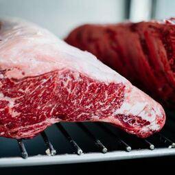 Sterlings Steakhouse & Bar RestoMontreal.ca