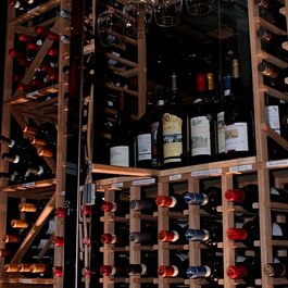 Sterlings Steakhouse & Bar RestoMontreal.ca