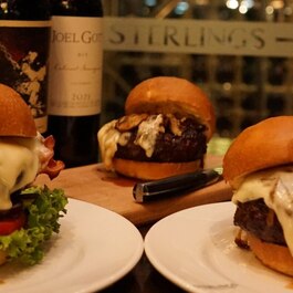 Sterlings Steakhouse & Bar  Restaurant Steakhouse