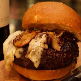 Sterlings Steakhouse & Bar  Restaurant Steakhouse