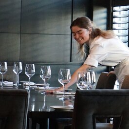 Sterlings Steakhouse & Bar RestoMontreal.ca