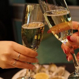 Sterlings Steakhouse & Bar RestoMontreal.ca