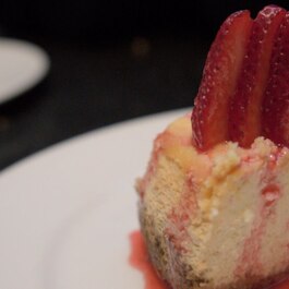 Sterlings Steakhouse & Bar RestoMontreal.ca