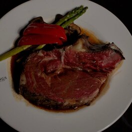 Sterlings Steakhouse & Bar RestoMontreal.ca