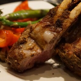 Sterlings Steakhouse & Bar RestoMontreal.ca