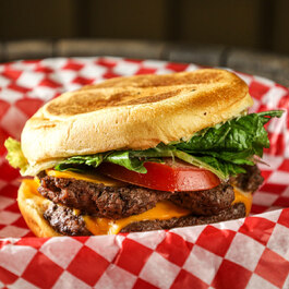 St.George's Taverne Urbaine RestoMontreal.ca