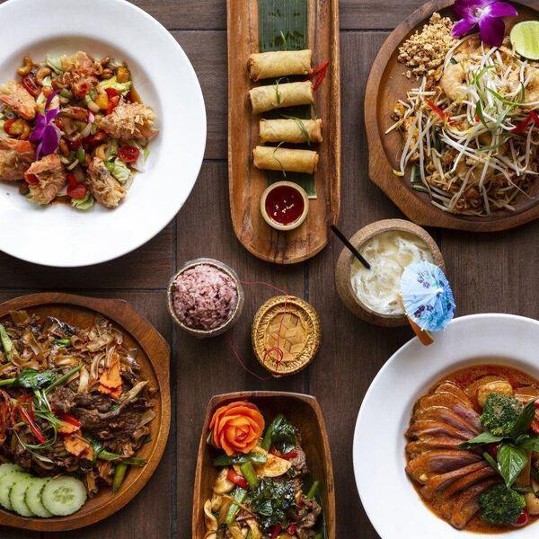 Sukho Thai Centropolis - private rooms - karaoke Restaurant Laval, QC