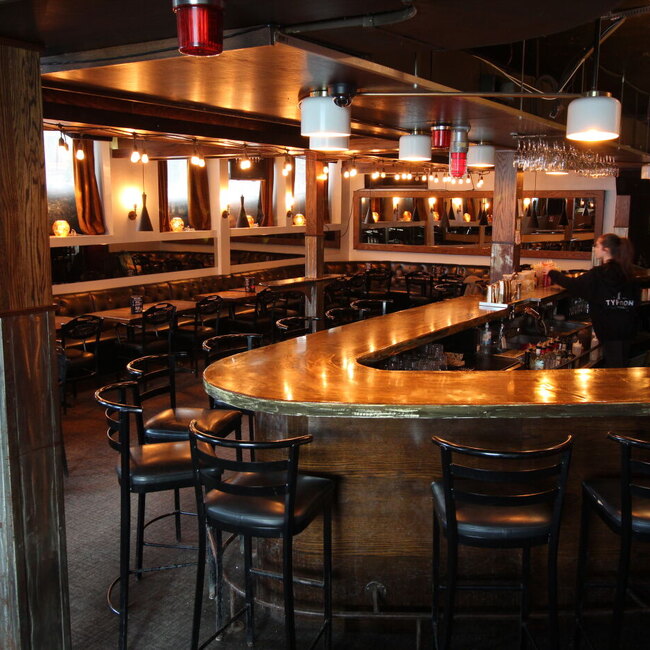 Typhoon Lounge Restaurant Montréal, QC