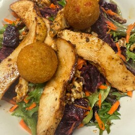 Soho Salad - Typhoon Lounge RestoMontreal.ca