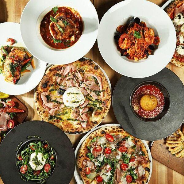 Viva Restaurant + Bar Restaurant Montreal, QC