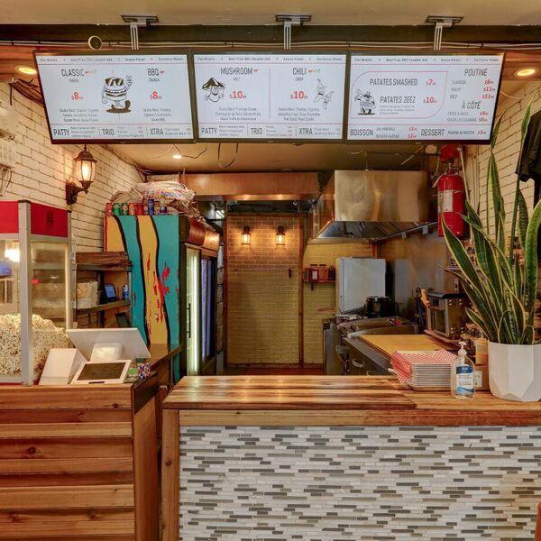 ZEEZ - Restaurant Burgers à Le Plateau-Mont-Royal, Montréal