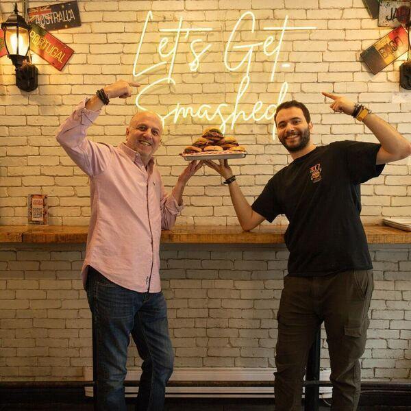 ZEEZ - Restaurant Burgers à Le Plateau-Mont-Royal, Montréal
